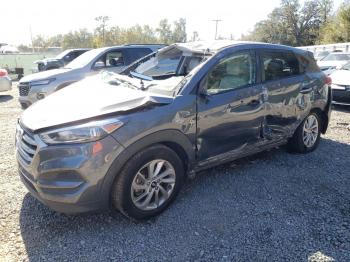  Salvage Hyundai TUCSON