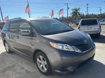  Salvage Toyota Sienna