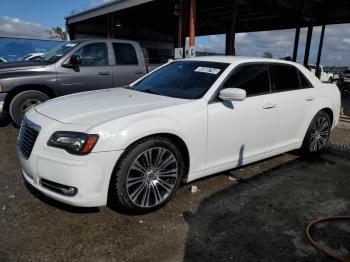  Salvage Chrysler 300