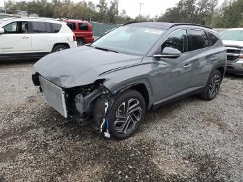  Salvage Hyundai TUCSON