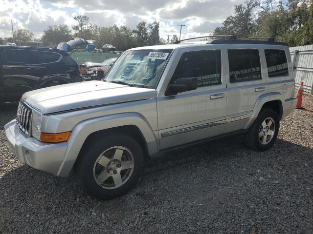  Salvage Jeep Commander