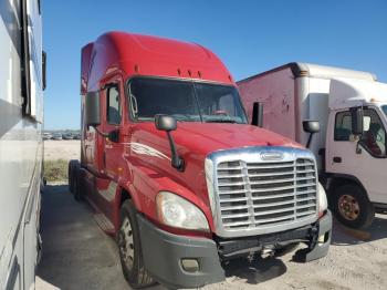  Salvage Freightliner Cascadia 1