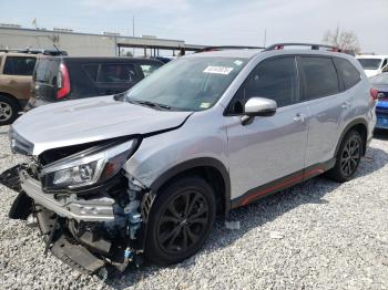  Salvage Subaru Forester