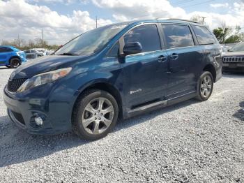  Salvage Toyota Sienna