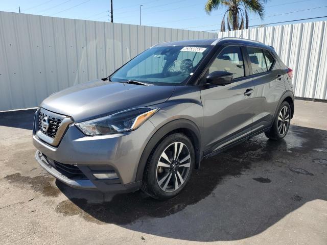  Salvage Nissan Kicks