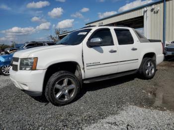  Salvage Chevrolet Avalanche