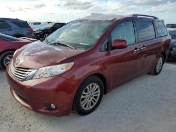  Salvage Toyota Sienna