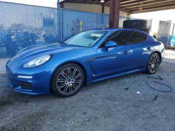  Salvage Porsche Panamera