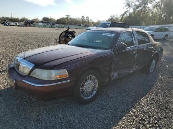  Salvage Lincoln Towncar