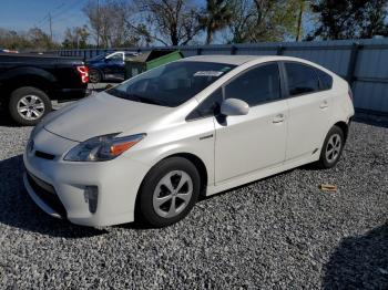  Salvage Toyota Prius