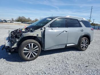  Salvage Nissan Pathfinder