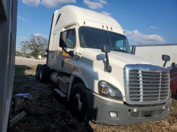  Salvage Freightliner Cascadia 1