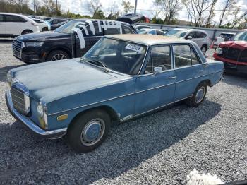  Salvage Mercedes-Benz 220-class