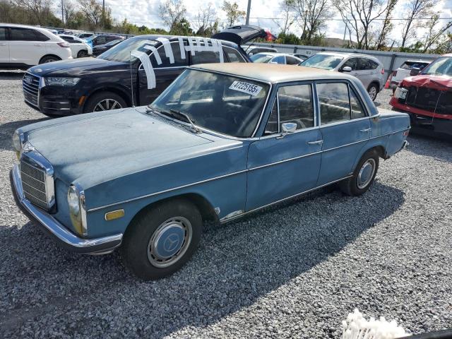  Salvage Mercedes-Benz 220-class