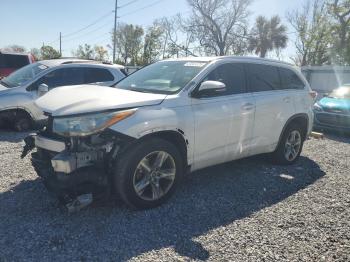  Salvage Toyota Highlander