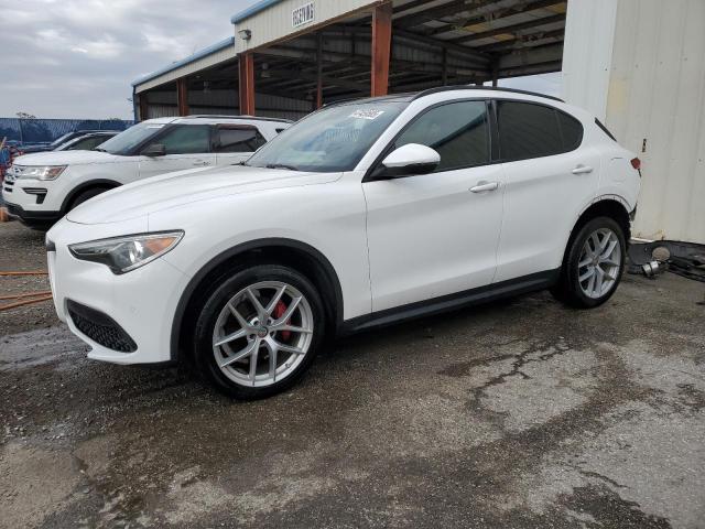  Salvage Alfa Romeo Stelvio