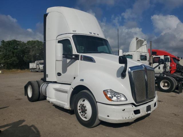 Salvage Kenworth T680