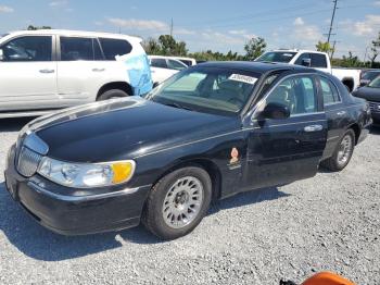 Salvage Lincoln Towncar