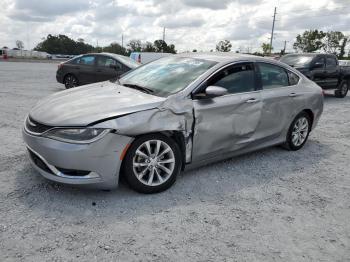  Salvage Chrysler 200