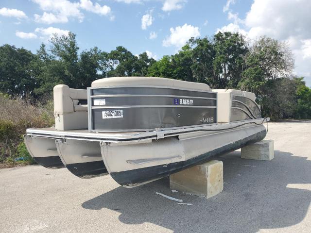  Salvage Bennington Marine Boat