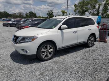  Salvage Nissan Pathfinder