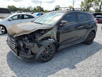  Salvage Hyundai TUCSON
