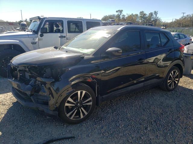  Salvage Nissan Kicks