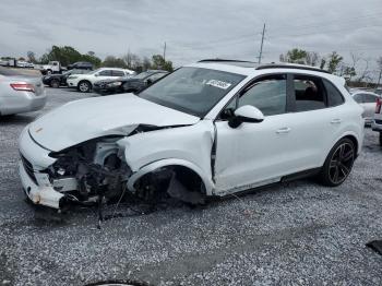  Salvage Porsche Cayenne