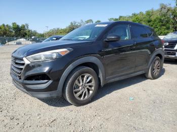  Salvage Hyundai TUCSON