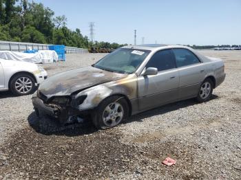  Salvage Lexus Es