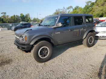  Salvage Ford Bronco
