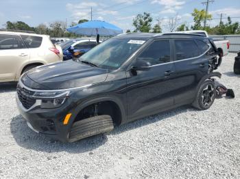  Salvage Kia Seltos