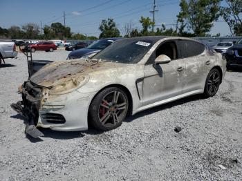  Salvage Porsche Panamera