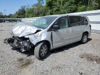  Salvage Chrysler Minivan