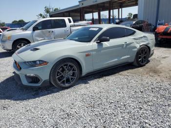  Salvage Ford Mustang