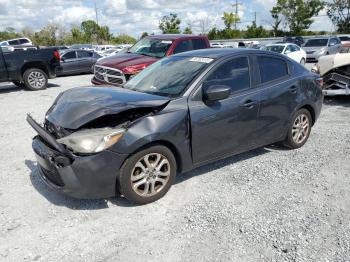  Salvage Toyota Yaris