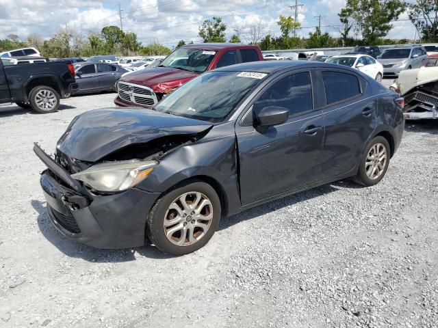  Salvage Toyota Yaris
