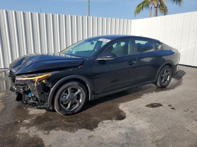  Salvage Kia K4 Lx
