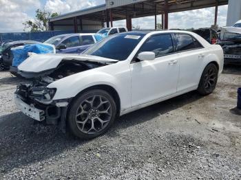  Salvage Chrysler 300