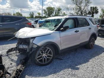 Salvage Ford Explorer