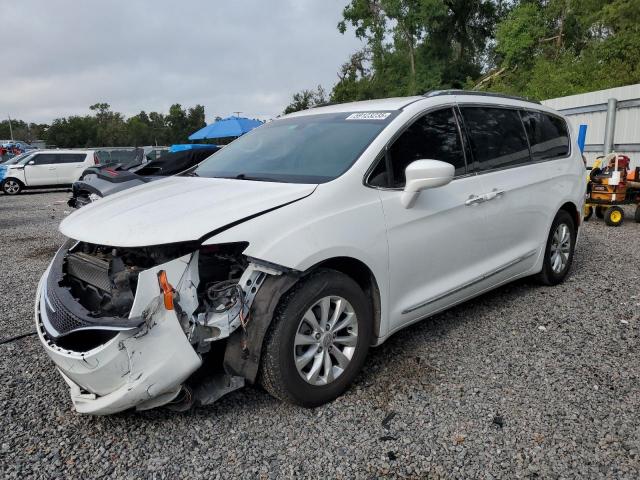  Salvage Chrysler Pacifica