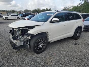  Salvage Toyota Highlander