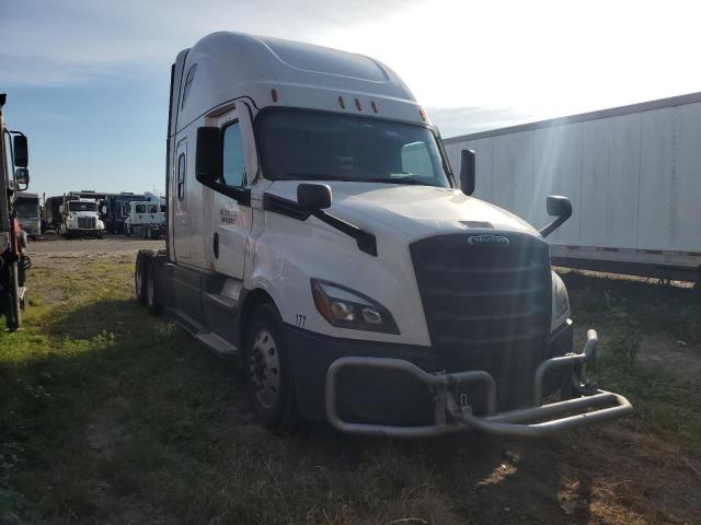  Salvage Freightliner Cascadia