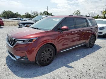  Salvage Kia Carnival