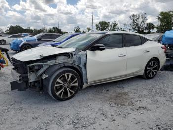  Salvage Nissan Maxima