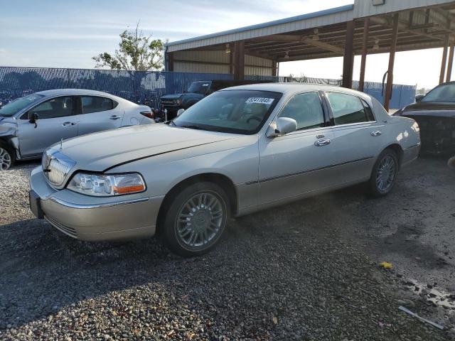  Salvage Lincoln Towncar