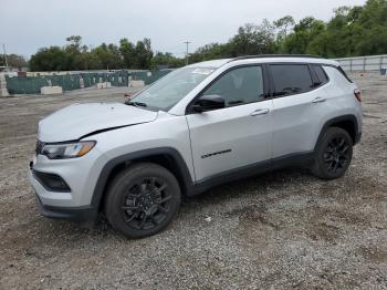 Salvage Jeep Compass
