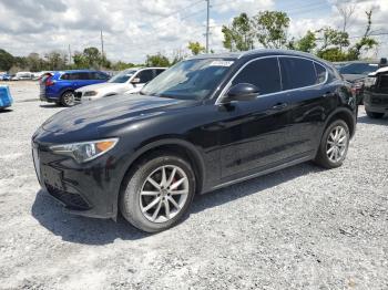  Salvage Alfa Romeo Stelvio