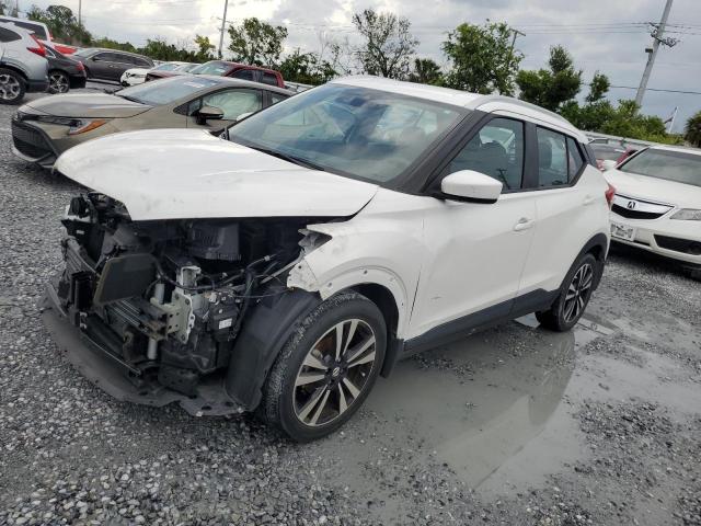  Salvage Nissan Kicks