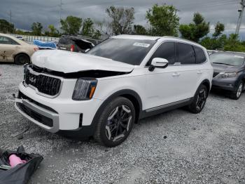  Salvage Kia Telluride